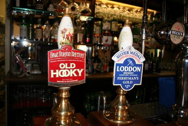 The Coach & Horses Inn Chislehampton ภายนอก รูปภาพ